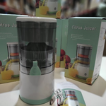 Exprimidor Portátil de Jugos
